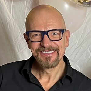 Meet your Posher, Luis